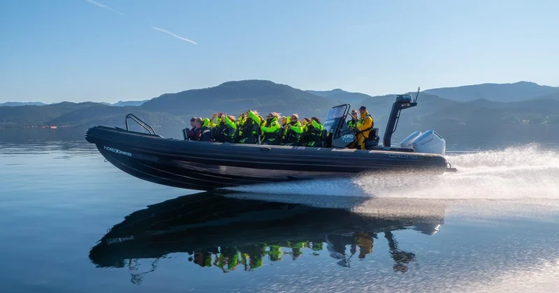 RIB-Tour zum Lysefjord & Preikestolen
